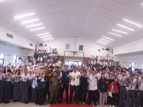 Pertamina Patra Niaga Regional Sulawesi Melalui IT Makassar Dorong Kesadaran Pengelolaan Limbah Lewat Edukasi Lingkungan di Sekolah