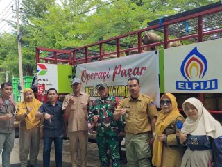 Pertamina Patra Niaga Regional Sulawesi dan Pemda Kolaka Gelar Pasar Murah LPG 3 Kg untuk Menjaga Ketersediaan Pasokan di Masyarakat