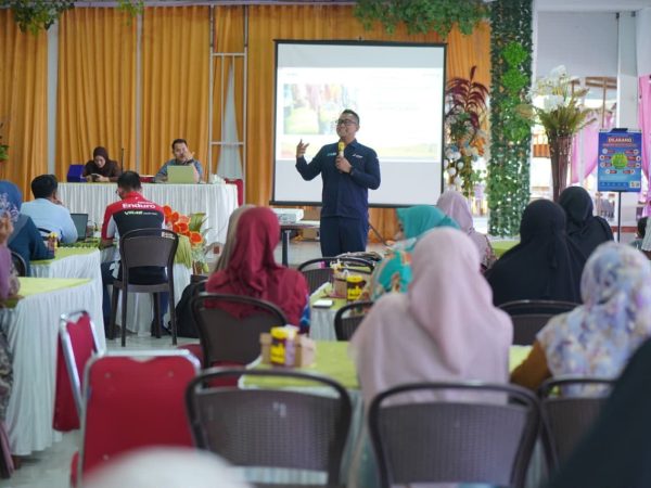 Pertamina Patra Niaga Regional Sulawesi Perkuat Daya Saing UMKM Takalar Melalui Sosialisasi PUMK dan Edukasi Penggunaan LPG