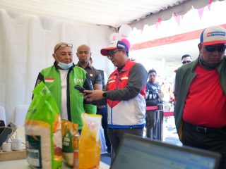 Pertamina Patra Niaga Regional Sulawesi Semarakkan HUT ke-81 RI melalui Fun Riding dan Bakti Sosial