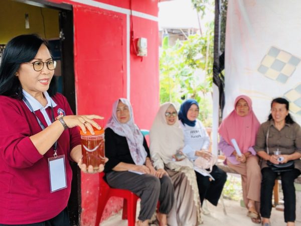 Fakultas Pertanian UHO Ajak Warga Padaleu Ubah Limbah Rumah Tangga Jadi Pupuk, Langkah Nyata Mitigasi Perubahan Iklim