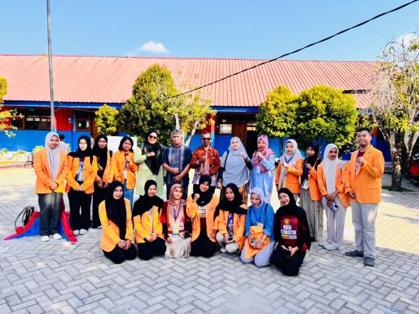Tingkatkan Mutu Pembelajaran, KKN-Tematik UHO Dampingi Guru SD Negeri 13 Kendari Kembangkan Modul Ajar Berbasis Deep Learning