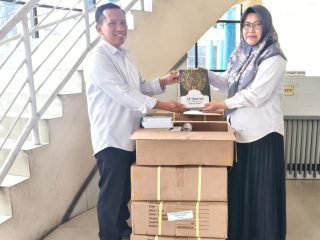 Al-Qur’an Terjemahan Bahasa Tolaki Hadir di Perpustakaan UIN Kendari