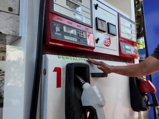 Pertamina Patra Niaga Rekonfigurasi SPBU, Alihkan Sebagian Kapasitas Pengisian BBM ke Pertalite di Makassar dan Sekitarnya