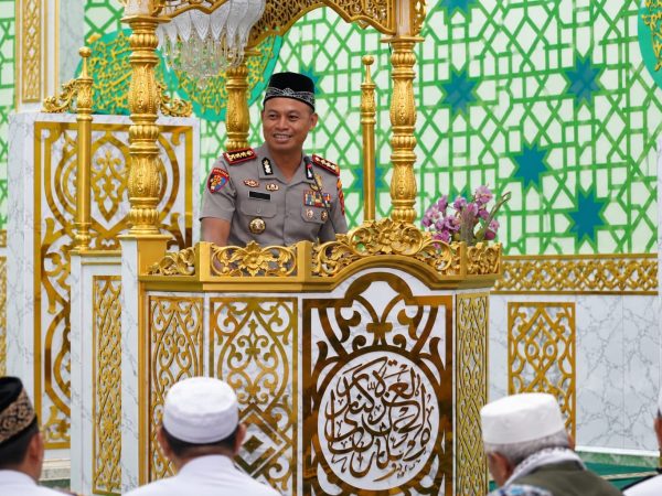 Perkuat Kamtibmas, Kapolresta Kendari Gelar Safari Subuh di Masjid Baitul Izzah Baruga